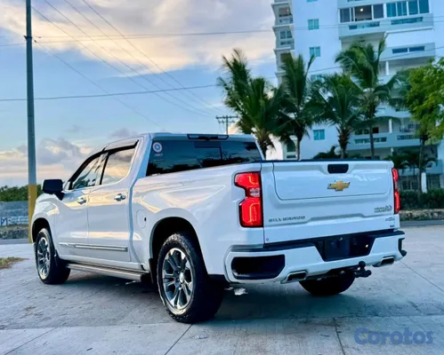 2024 Chevrolet Silverado — foto 10 / 11