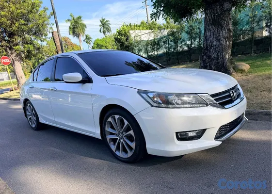2013 Honda Accord — foto 9 / 12