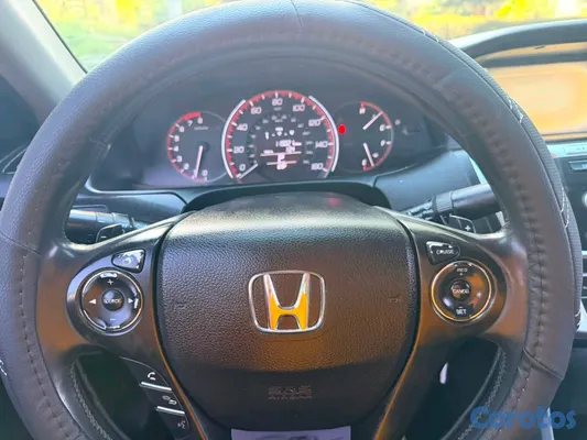 2013 Honda Accord — foto 10 / 12