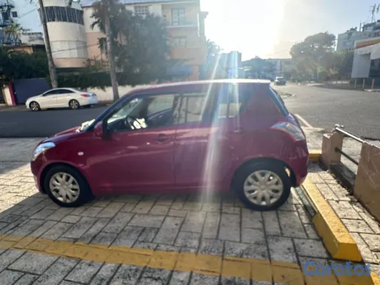 2013 Suzuki Swift — foto 2 / 6