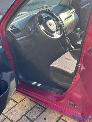 2013 Suzuki Swift — foto 3 / 6