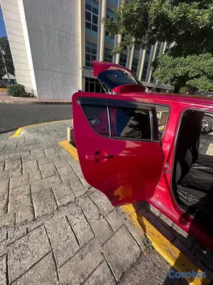 2013 Suzuki Swift — foto 5 / 6