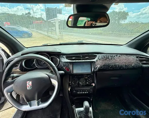 2019 Citroën DS3 — foto 7 / 8