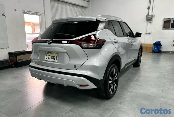 2023 Nissan Kicks — foto 4 / 7