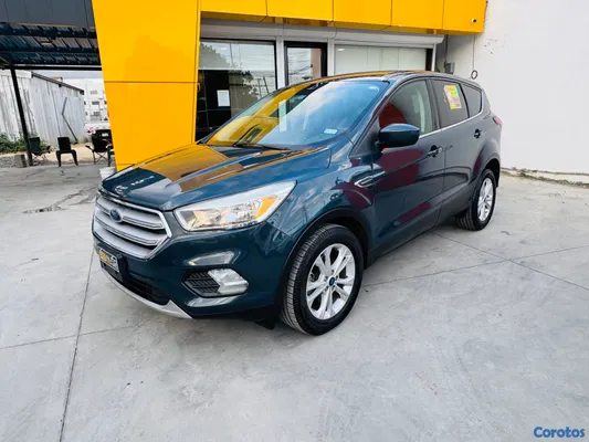 2019 Ford Escape — foto 3 / 10
