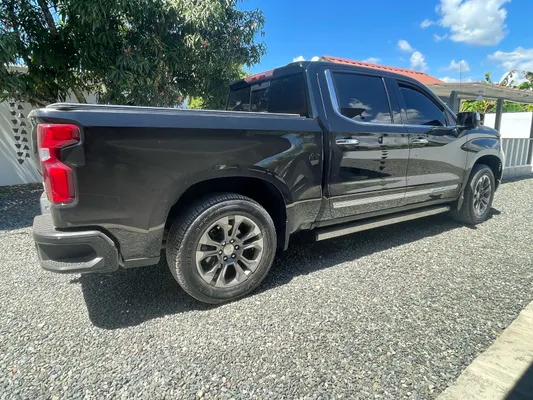 2023 Chevrolet Silverado — foto 3 / 10