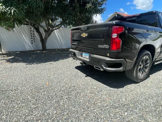 2023 Chevrolet Silverado — foto 4 / 10