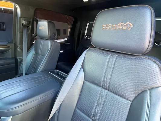 2023 Chevrolet Silverado — foto 9 / 10