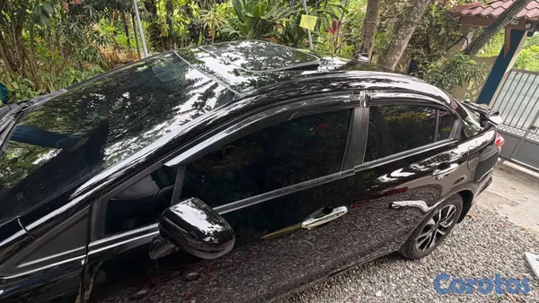 2015 Honda Civic — foto 9 / 14