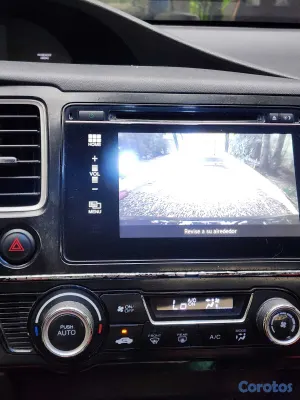 2015 Honda Civic — foto 11 / 14