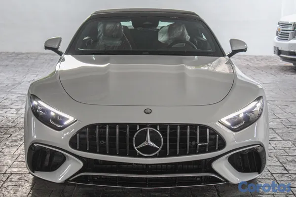 2026 Mercedes-Benz Clase SL 55-AMG — foto 9 / 18
