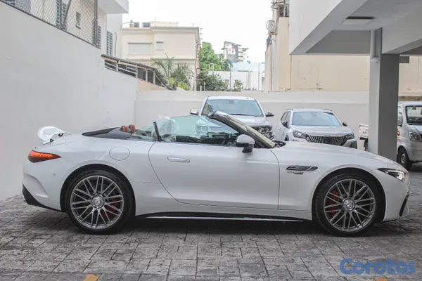 2026 Mercedes-Benz Clase SL 55-AMG — foto 10 / 18