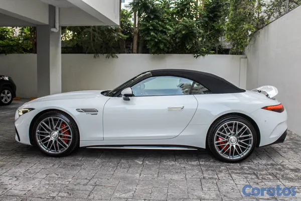 2026 Mercedes-Benz Clase SL 55-AMG — foto 17 / 18