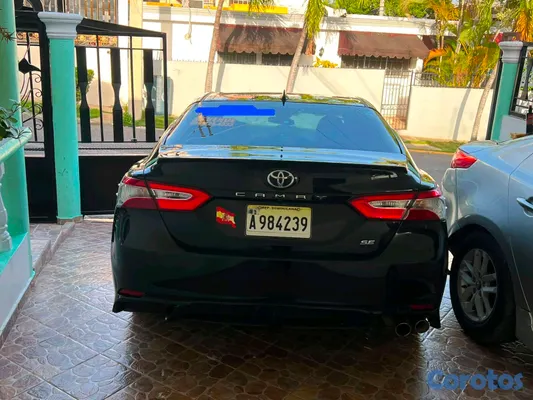 2019 Toyota Camry — foto 5 / 6