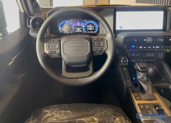 2027 Toyota Land Cruiser Prado — foto 8 / 11