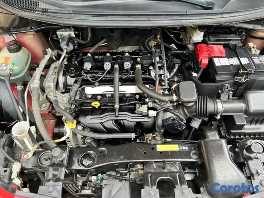 2022 Nissan Versa — foto 5 / 10