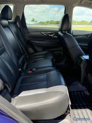 2020 Nissan Rogue — foto 8 / 9