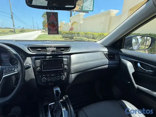 2020 Nissan Rogue — foto 9 / 9