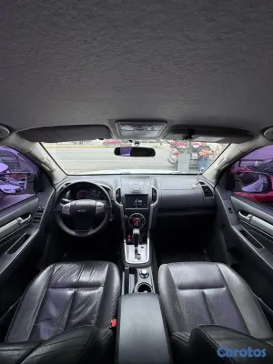 2016 Isuzu Mux — foto 4 / 9