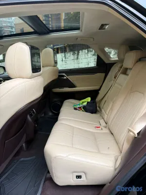 2017 Lexus Rx — foto 7 / 13