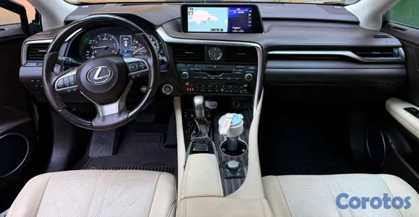 2017 Lexus Rx — foto 10 / 13