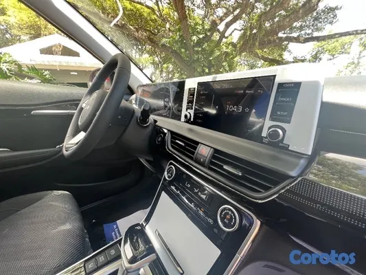 2025 Kia Seltos — foto 2 / 5