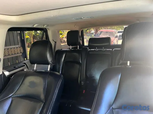 2014 Toyota 4 Runner — foto 5 / 7