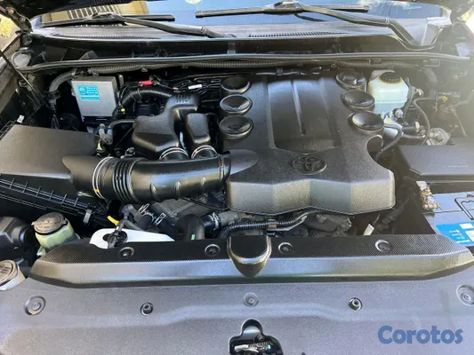 2014 Toyota 4 Runner — foto 7 / 7