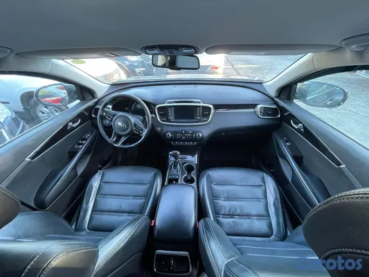 2017 Kia Sorento — foto 2 / 8