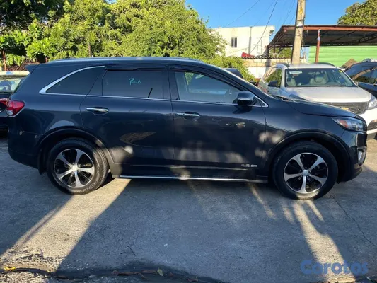 2017 Kia Sorento — foto 6 / 8