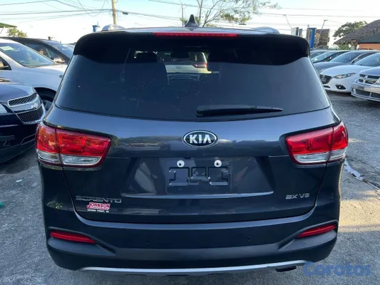 2017 Kia Sorento — foto 7 / 8