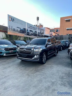 2020 Toyota Land Cruiser