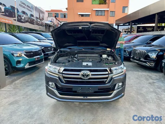 2020 Toyota Land Cruiser — foto 14 / 14