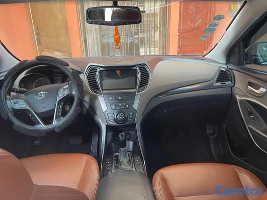 2014 Hyundai Santa Fe — foto 4 / 15