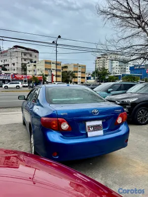 2010 Toyota Corolla — foto 7 / 13