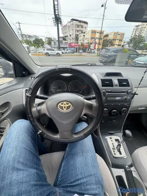2010 Toyota Corolla — foto 10 / 13