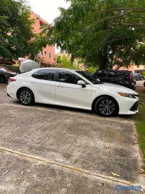 2018 Toyota Camry — foto 2 / 20