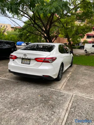 2018 Toyota Camry — foto 10 / 20