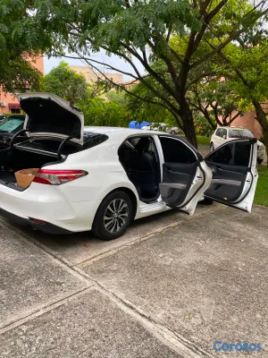 2018 Toyota Camry — foto 15 / 20