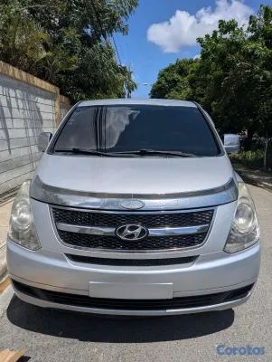 2010 Hyundai Starex