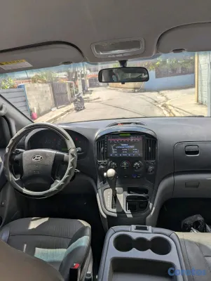 2010 Hyundai Starex — foto 2 / 5
