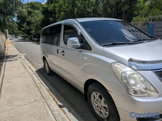 2010 Hyundai Starex — foto 4 / 5
