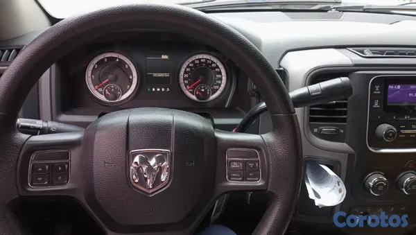 2013 Dodge Ram — foto 6 / 7