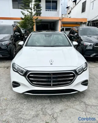 2026 Mercedes-Benz Clase E — foto 2 / 13