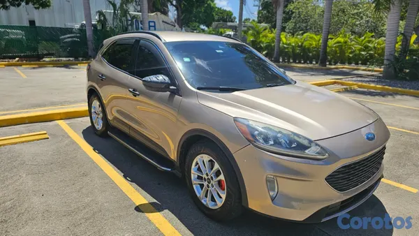 2020 Ford Escape — foto 2 / 10