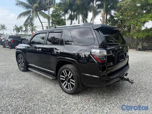 2011 Toyota 4 Runner — foto 4 / 8
