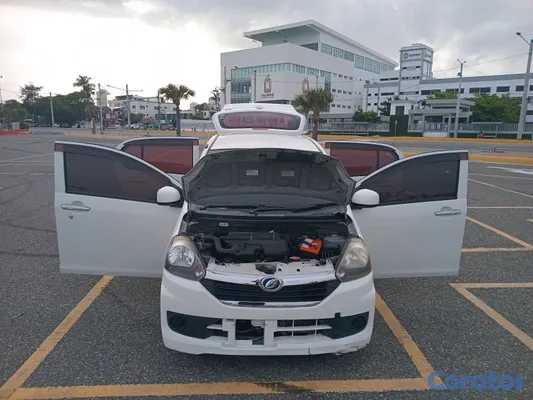 2015 Daihatsu Mira — foto 5 / 12