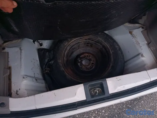 2015 Daihatsu Mira — foto 6 / 12