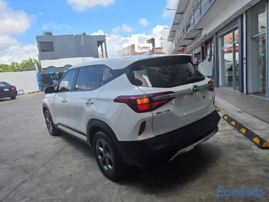 2023 Kia Seltos — foto 13 / 13