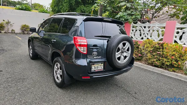 2010 Toyota Rav-4 — foto 2 / 10